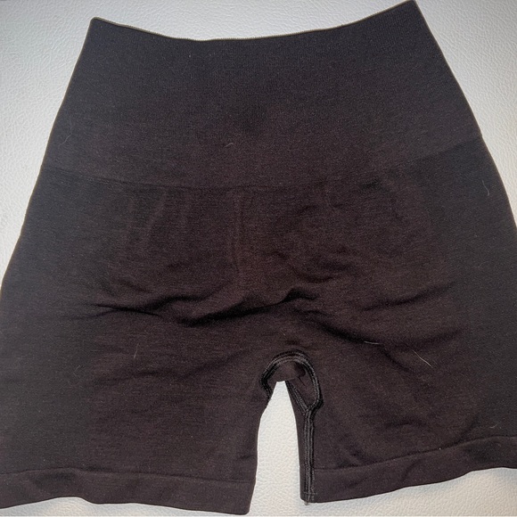 2 Alphalete workout shorts - Picture 3 of 6